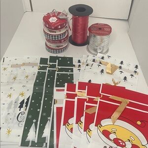 Christmas Gift Wrap Set with Bags and‎ Ribbons